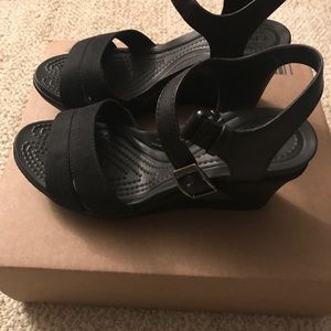 Croc wedge sandal